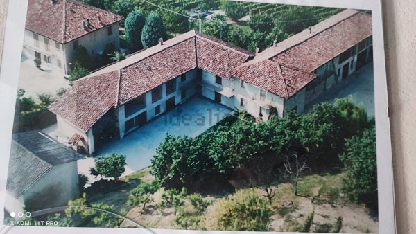 casale in vendita a Treiso