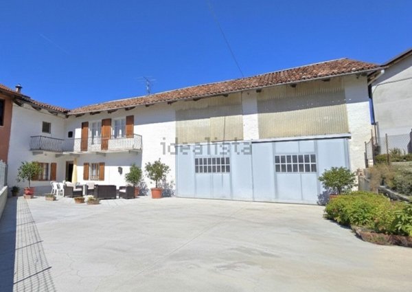 casa indipendente in vendita a Treiso