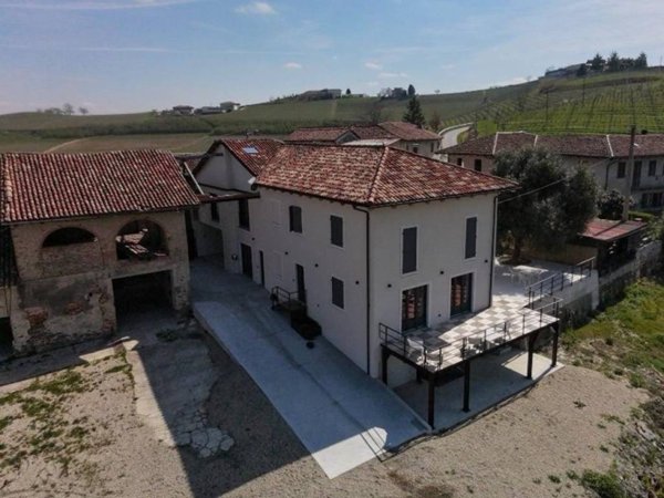 casa indipendente in vendita a Treiso