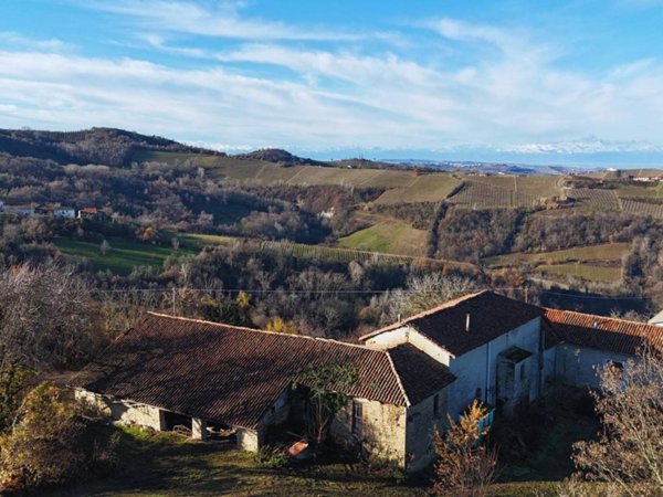 casa indipendente in vendita a Trezzo Tinella