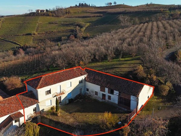 casa indipendente in vendita a Trezzo Tinella