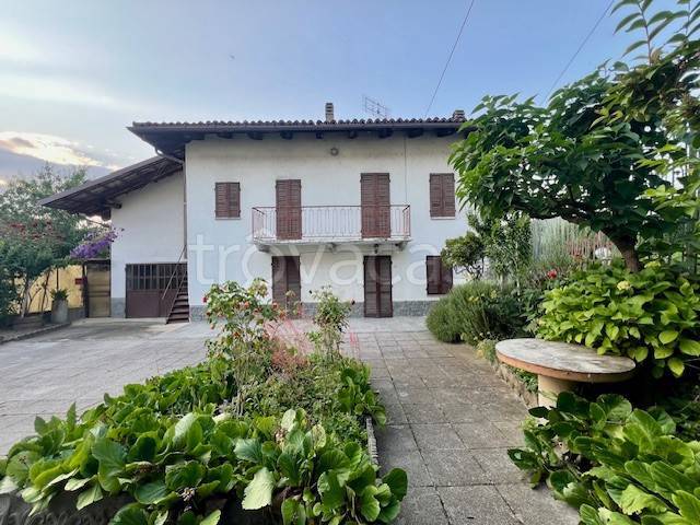 casa indipendente in vendita a Trezzo Tinella