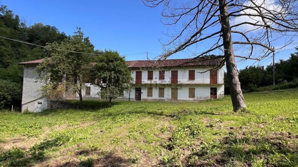 casale in vendita a Trezzo Tinella