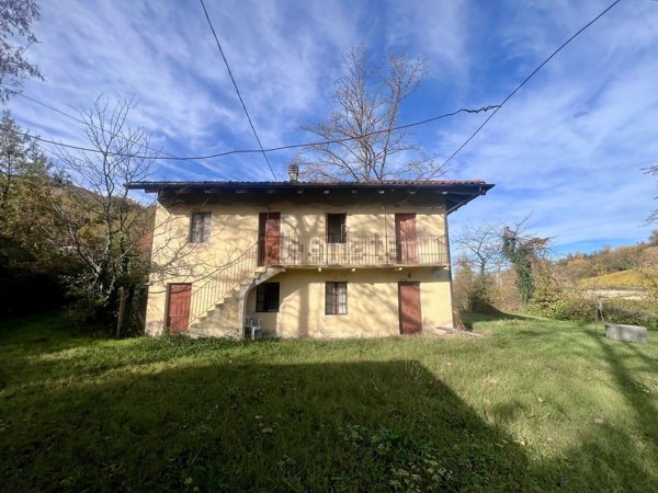 casa indipendente in vendita a Trezzo Tinella