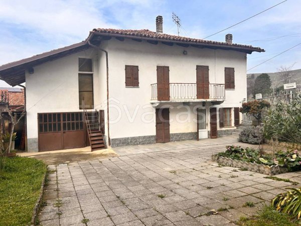 casa indipendente in vendita a Trezzo Tinella