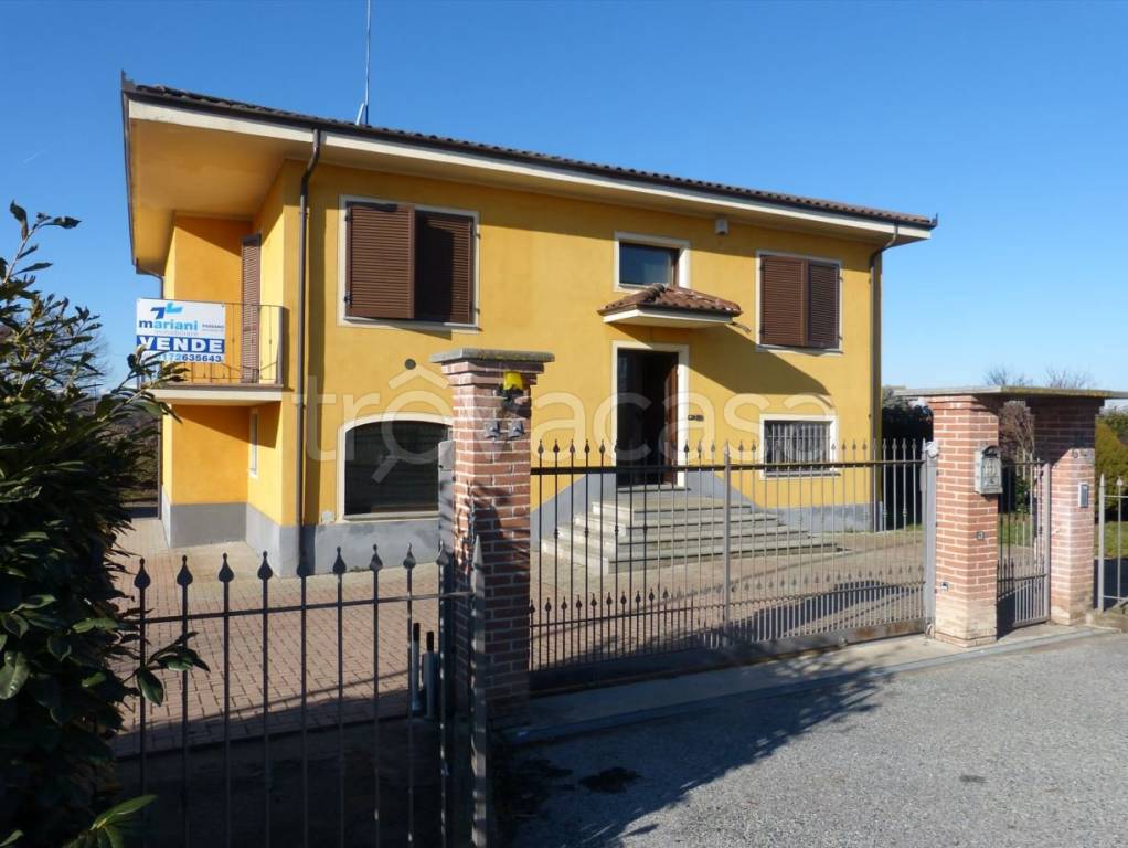 casa indipendente in vendita a Trinità