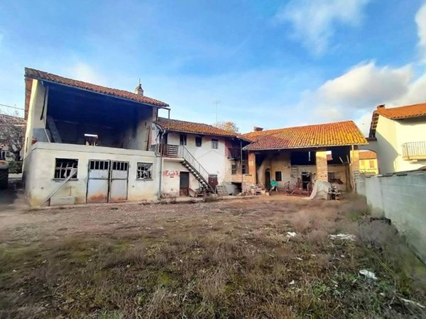 casa indipendente in vendita a Trinità