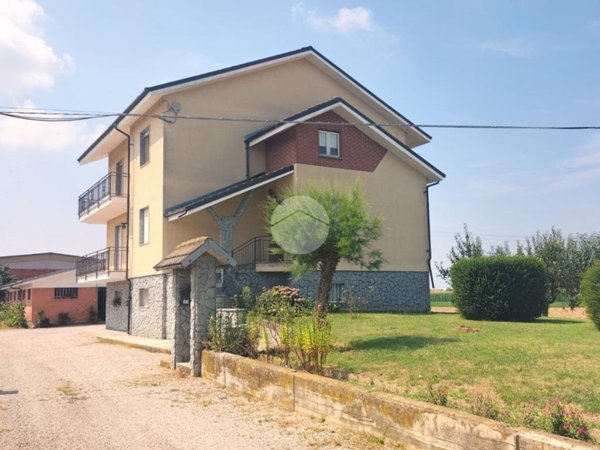casa indipendente in vendita a Trinità
