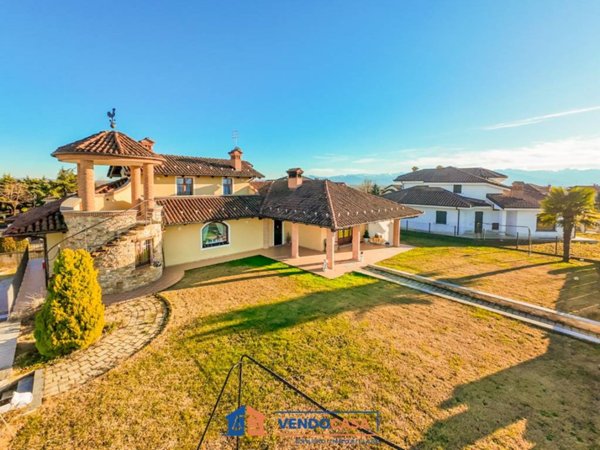 casa indipendente in vendita a Trinità