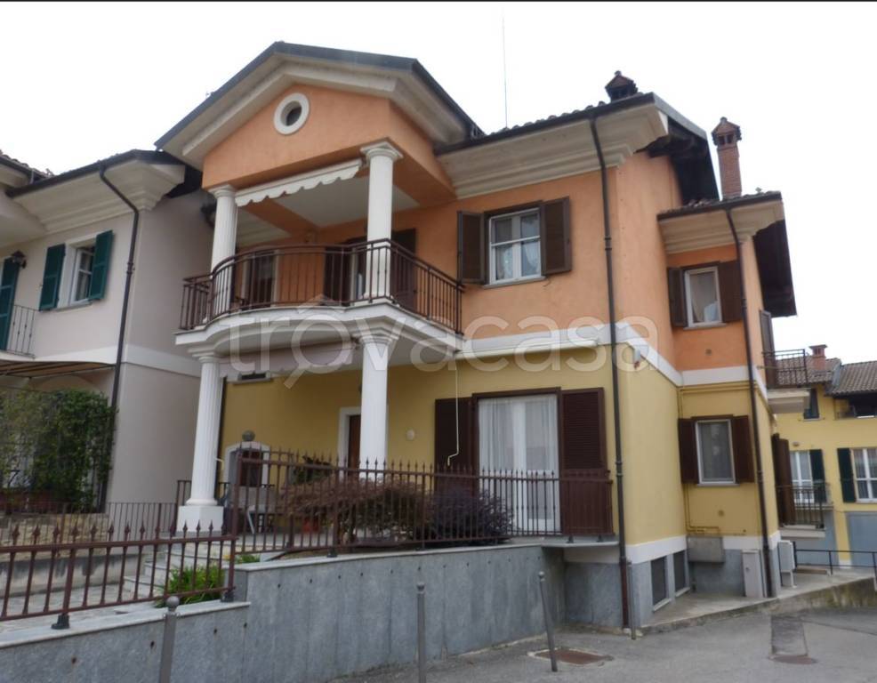 appartamento in vendita a Trinità
