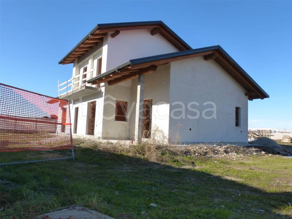 casa indipendente in vendita a Trinità