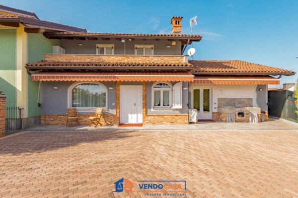 casa indipendente in vendita a Trinità