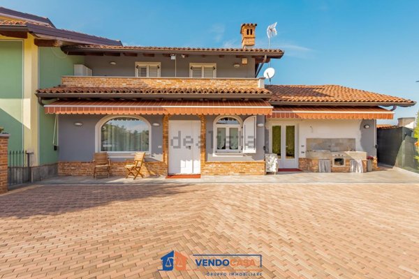 casa indipendente in vendita a Trinità