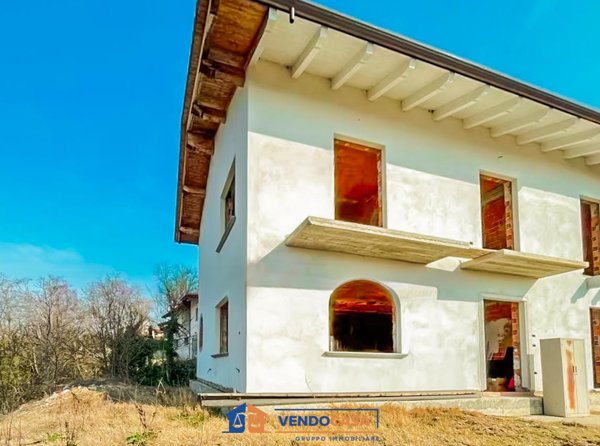 casa indipendente in vendita a Trinità