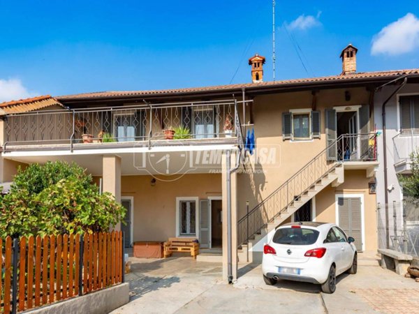 casa indipendente in vendita a Trinità