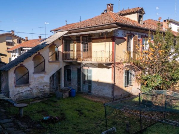 casale in vendita a Trinità