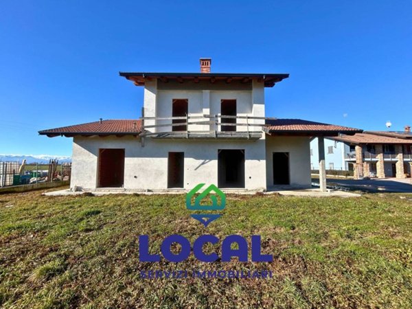 casa indipendente in vendita a Trinità