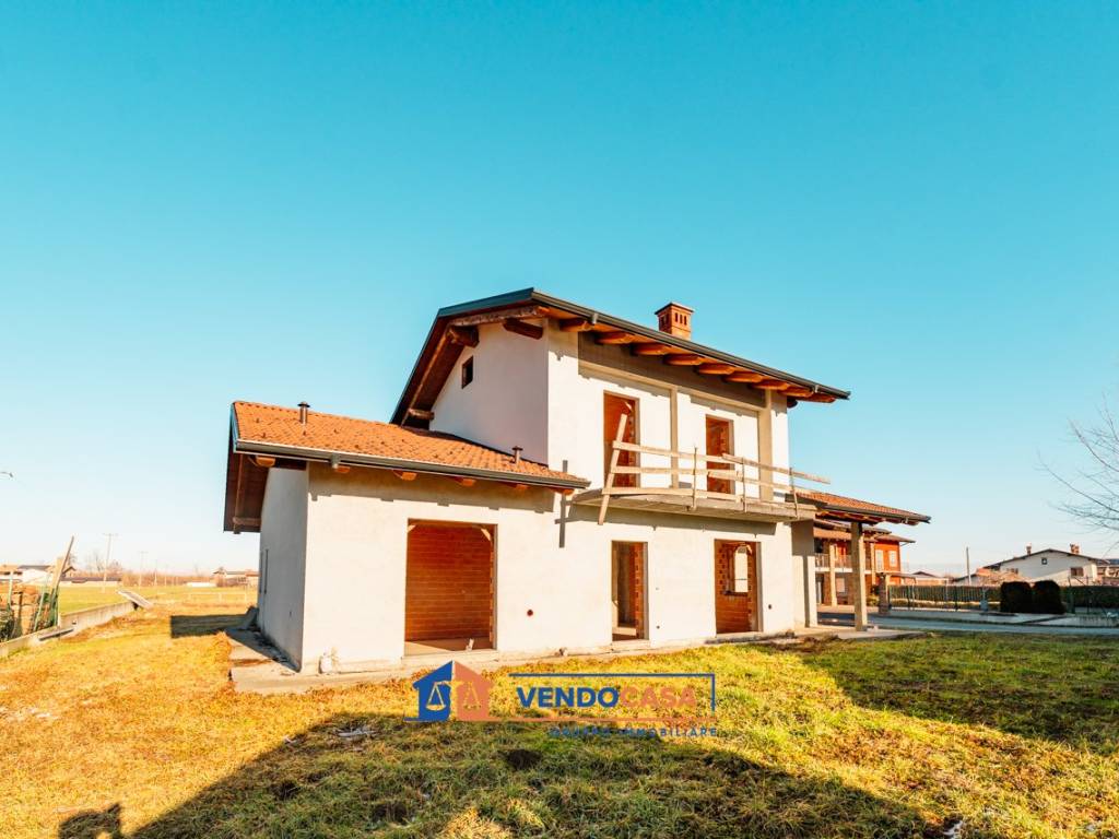 casa indipendente in vendita a Trinità