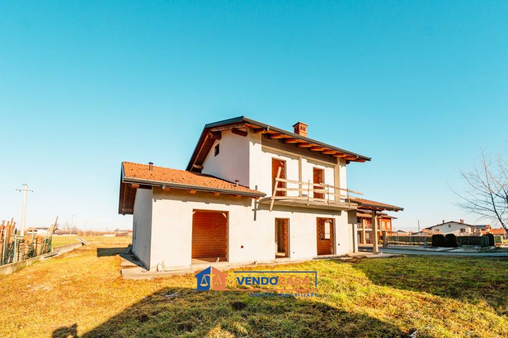 casa indipendente in vendita a Trinità