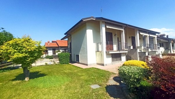 casa indipendente in vendita a Trinità