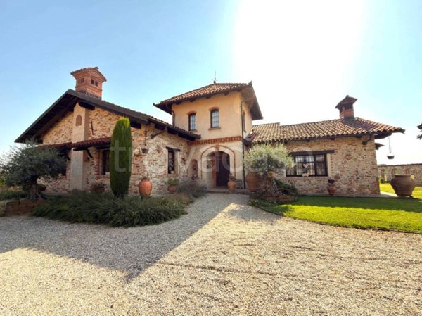 casa indipendente in vendita a Trinità