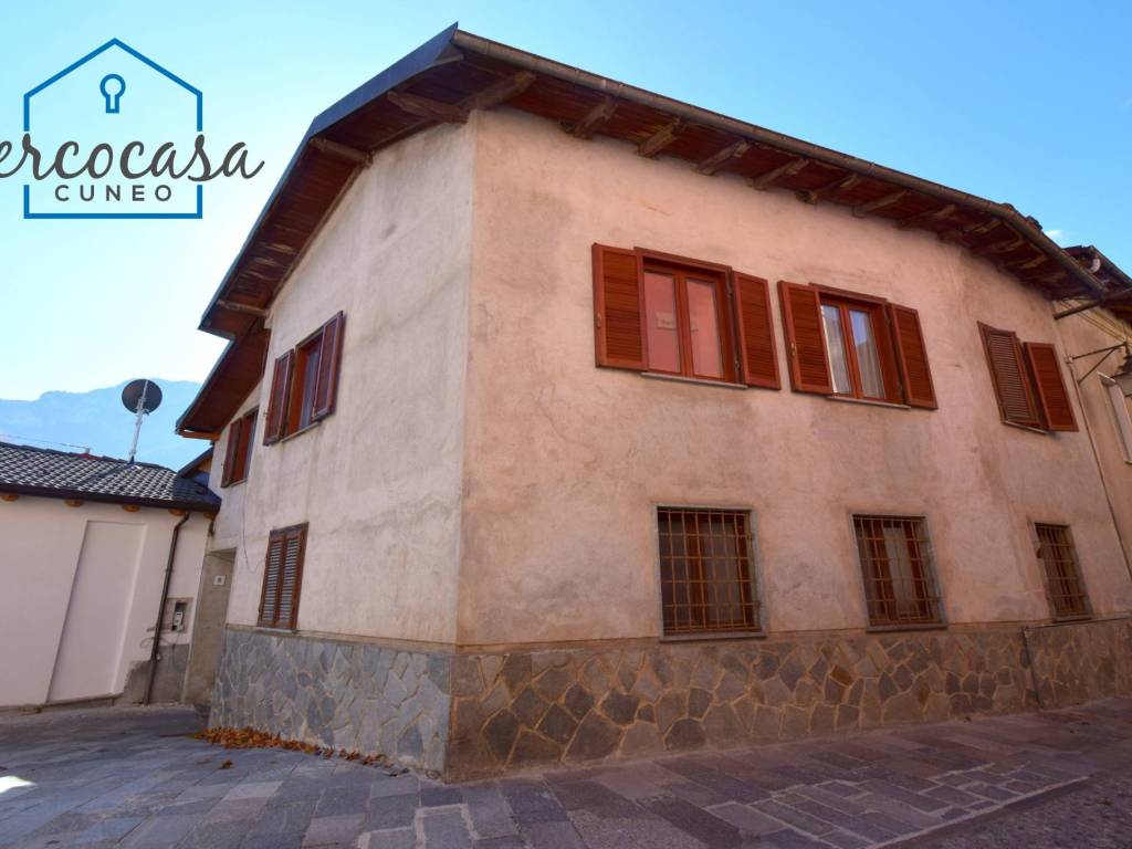 casa indipendente in vendita a Valdieri