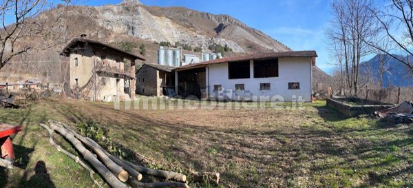 pentavano in vendita a Valdieri in zona Terme di Valdieri