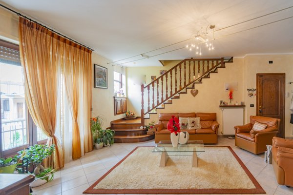 casa indipendente in vendita a Valgrana