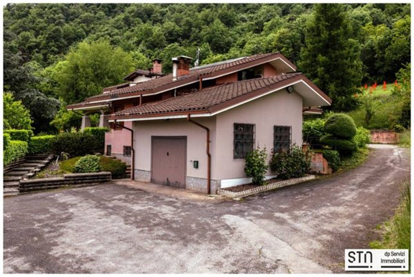 casa indipendente in vendita a Valgrana
