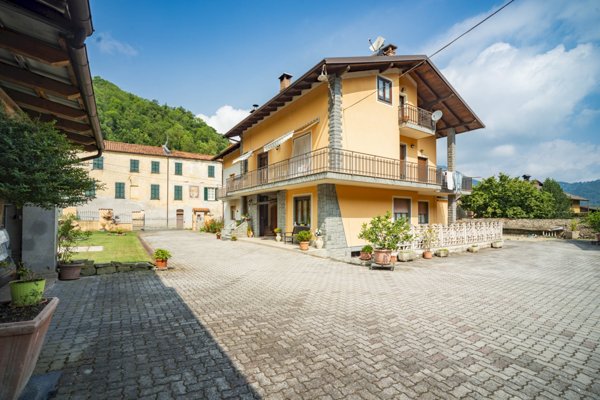 casa indipendente in vendita a Valgrana