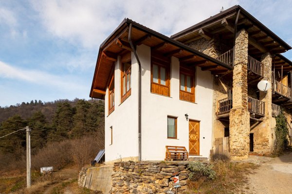 casale in vendita a Valgrana