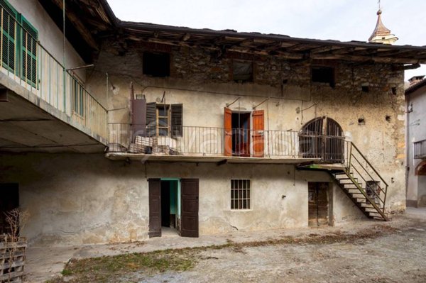casa indipendente in vendita a Valgrana