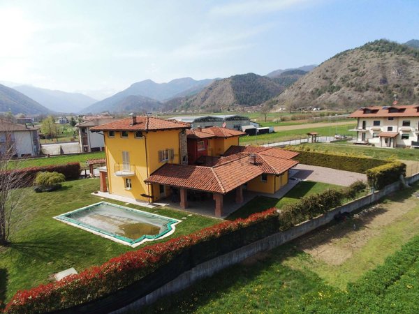 casa indipendente in vendita a Valgrana