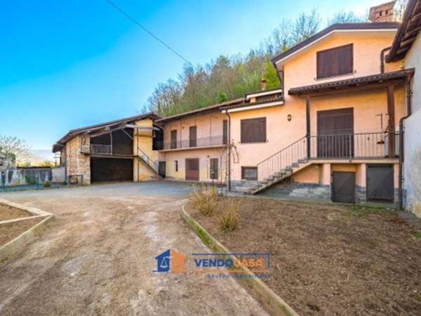 casa indipendente in vendita a Valgrana