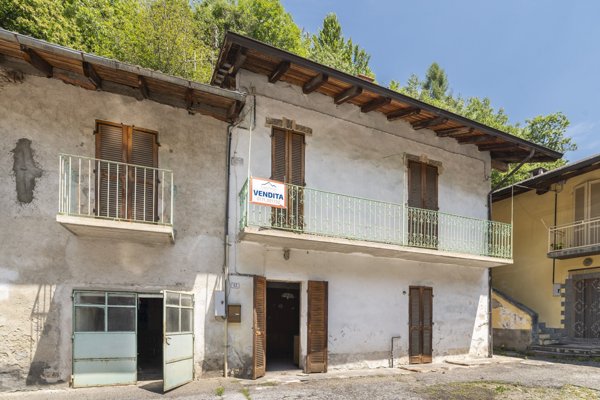 casa indipendente in vendita a Valloriate