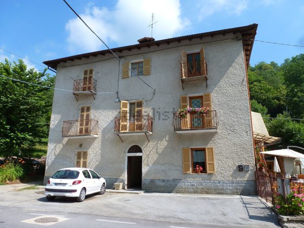 appartamento in vendita a Valloriate