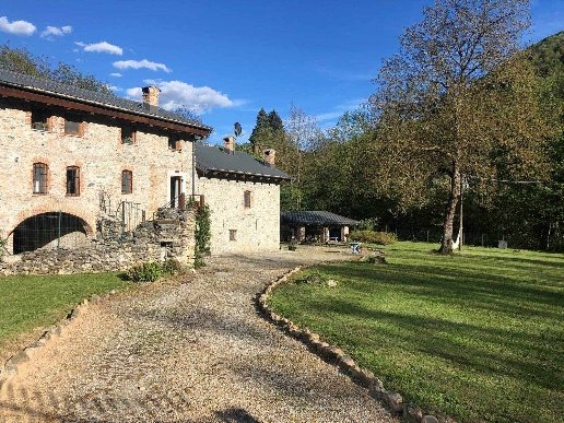 casa indipendente in vendita a Valloriate