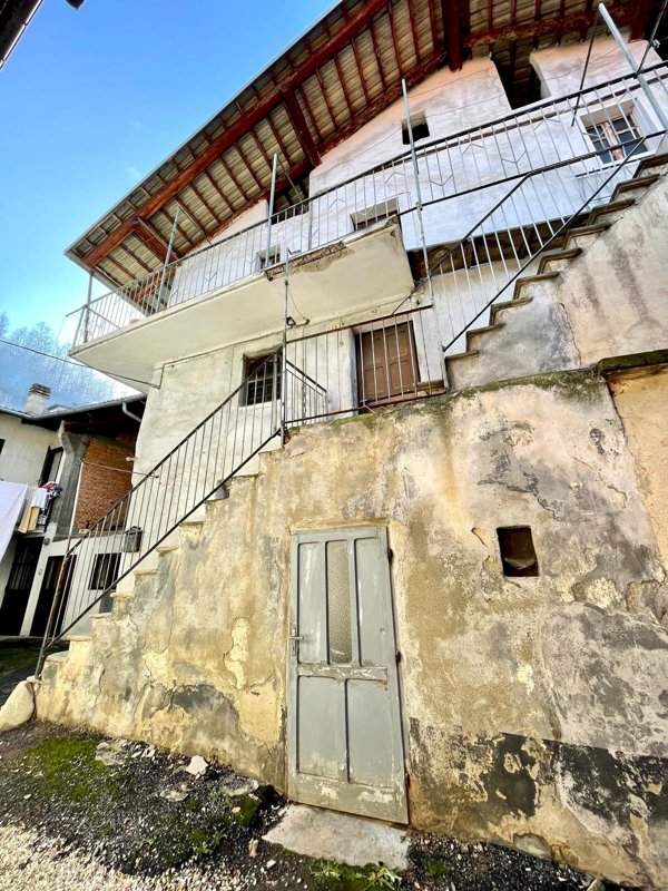 casa indipendente in vendita a Venasca