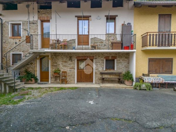 casa semindipendente in vendita a Venasca