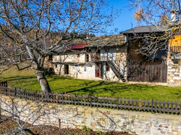 casa semindipendente in vendita a Venasca