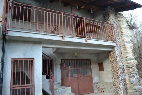 casa indipendente in vendita a Venasca