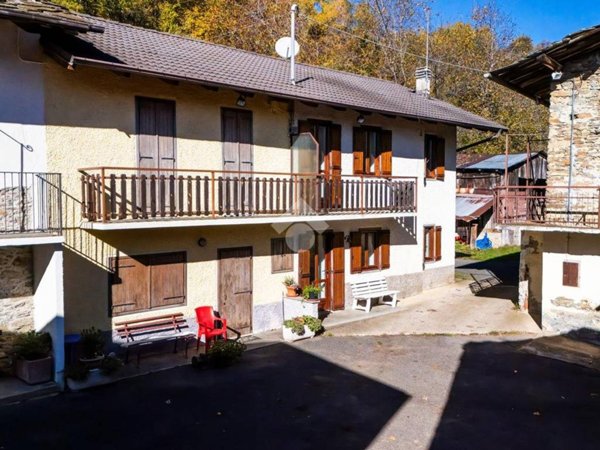 casa semindipendente in vendita a Venasca