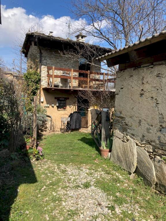 casa indipendente in vendita a Venasca