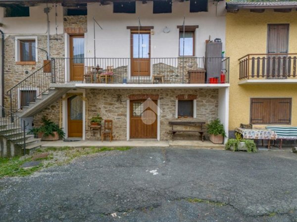 casa semindipendente in vendita a Venasca