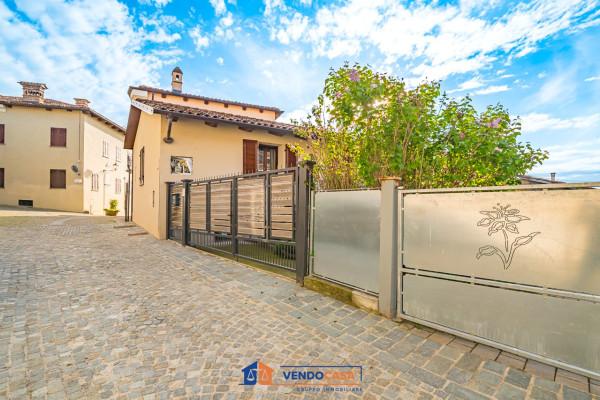 casa indipendente in vendita a Verduno