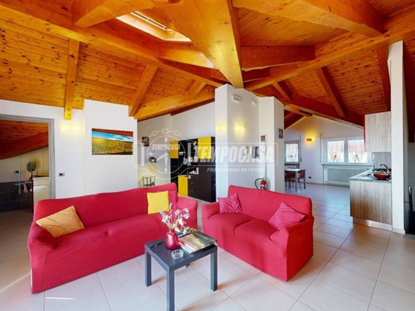 casa indipendente in vendita a Verduno