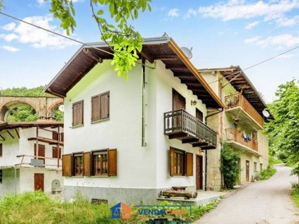 casa indipendente in vendita a Vernante