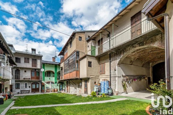 casa indipendente in vendita a Vernante
