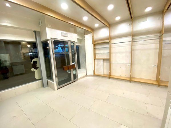 locale commerciale in vendita a Vernante