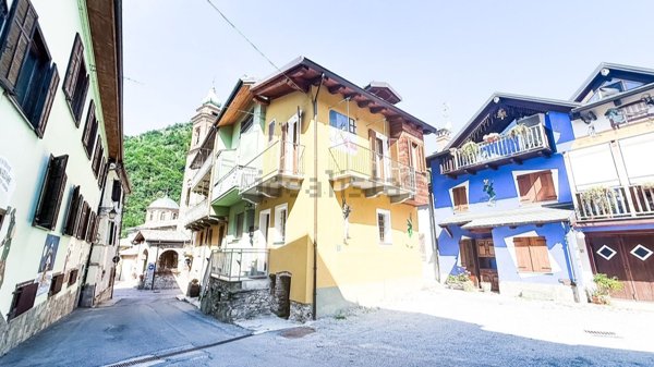 casa indipendente in vendita a Vernante